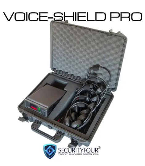 Valigetta professionale rigida aperta contenente l'unità centrale VOICE-SHIELD PRO e il set di cuffie per la protezione dalle intercettazioni